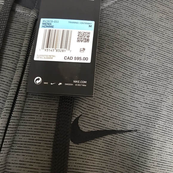 Nike Dry Fit Hoodie - BNWT - Picture 2 of 3
